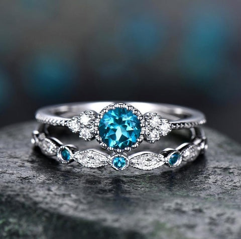 2Pcs/Set rings 2019 New Luxury Green Blue Stone Crystal Rings For Women Sliver Color Wedding Engagement fashion Jewelry